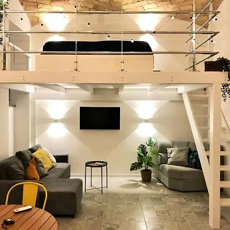 Beautifully Renovated Loft In Trastevere Διαμέρισμα Ρώμη
