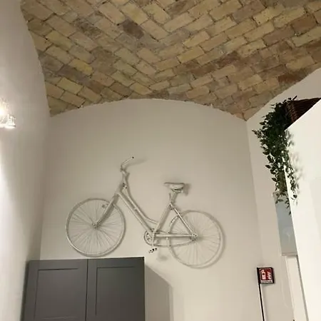 アパート Beautifully Renovated Loft In Trastevere ローマ