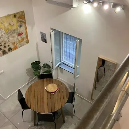 アパート Beautifully Renovated Loft In Trastevere